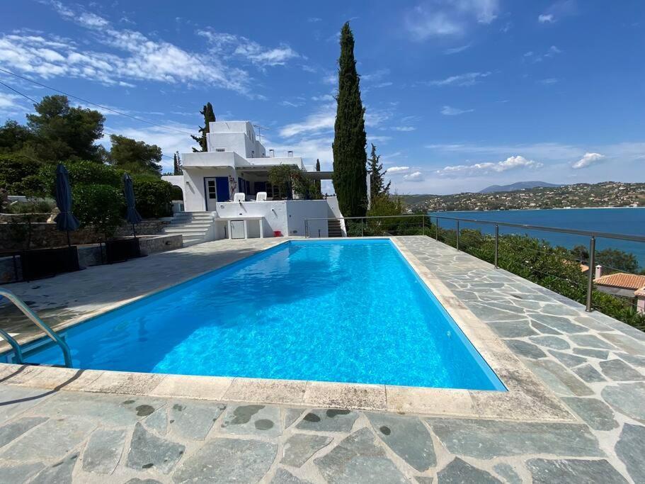 Retreat Villa By The Sea With Pool In Πόρτο Χέλι Εξωτερικό φωτογραφία