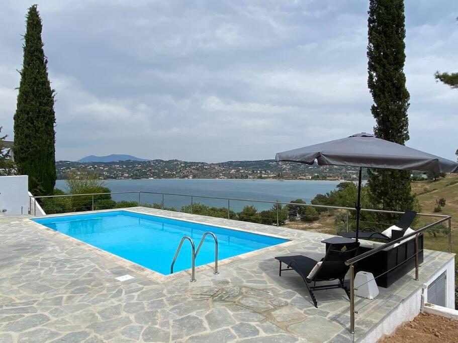 Retreat Villa By The Sea With Pool In Πόρτο Χέλι Εξωτερικό φωτογραφία