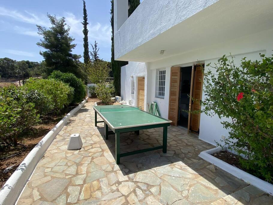 Retreat Villa By The Sea With Pool In Πόρτο Χέλι Εξωτερικό φωτογραφία